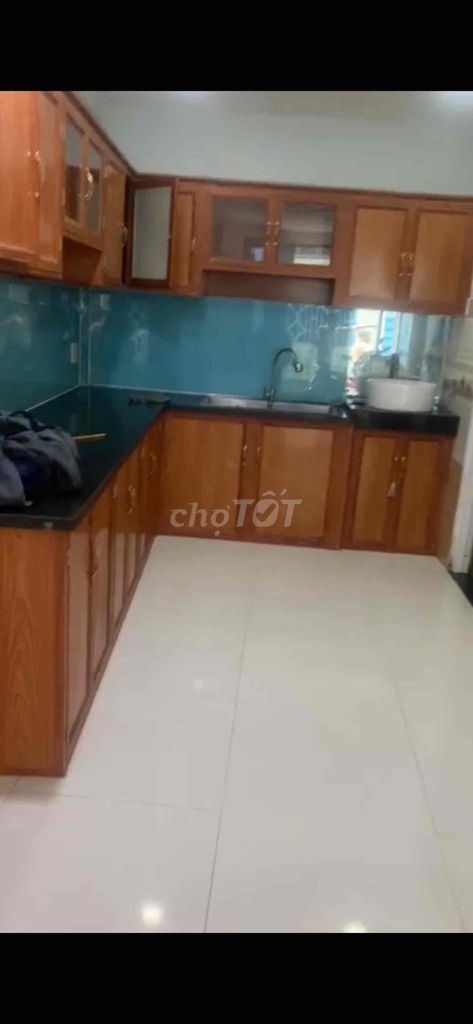 Аренда дома CMT8 4x9, структура: 1 первый этаж + 1 этаж, 2 спальни, 2 санузла, 2 кондиционера