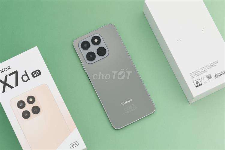 Honor X7d 5G 256GB Серебристый, новый 99%