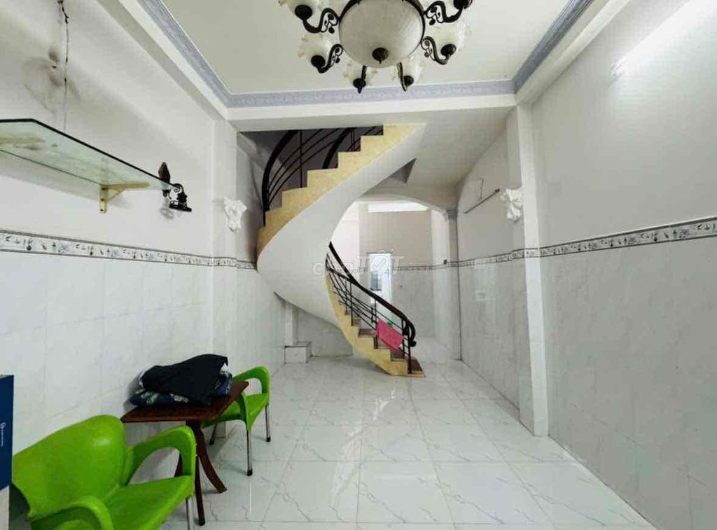 НОВЫЙ ДОМ 4*12м, 1 ЭТАЖ, 2 СПАЛЬНИ, 2 САНУЗЛА, 2 КОНДИЦИОНЕРА, ПЕРЕУЛОК, СОЕДИНЯЮЩИЙСЯ С QUANG TRUNG