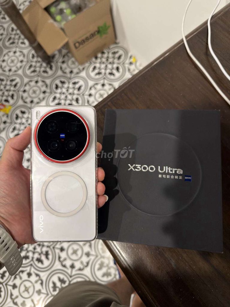 Vivo X300 Ultra белый 512GB 16GB как новый