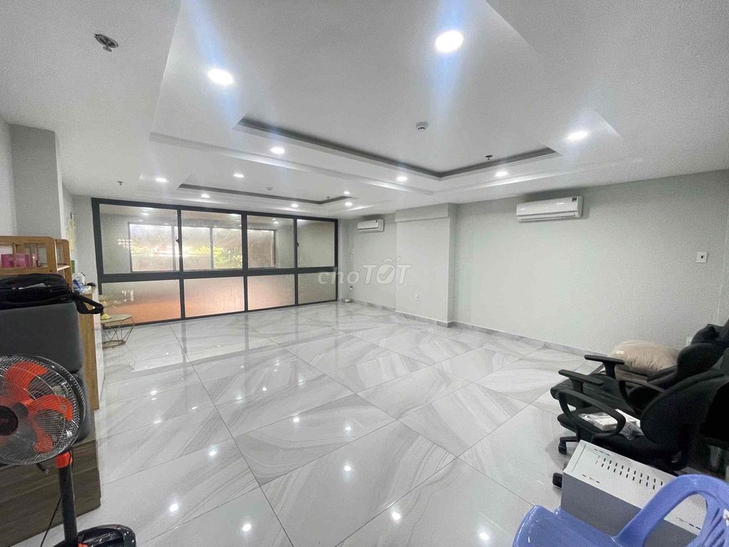 🏢 СДАЁТСЯ В АРЕНДУ ОФИСНОЕ ПОМЕЩЕНИЕ 50 м² — ПРОСТОРНОЕ, СВЕТЛОЕ, ЧИСТОЕ