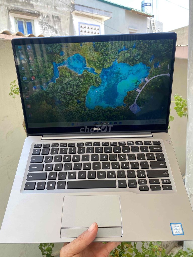 Фото 2: Dell Latitude 7400 i7 8665u 14 inch 8GB/256GB