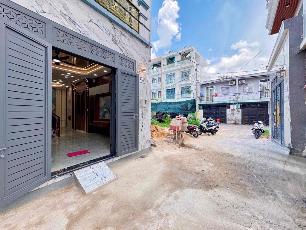 Фото 2: 🏡 Красивый дом в Биньтан (4,9 м x 10,5 м) рядом с Нгуен Тхи Ту — перекрёсток Гоай.