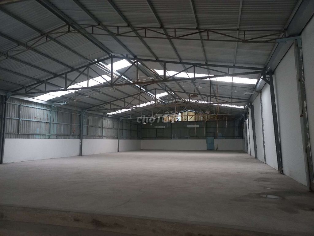 Аренда склада-цеха 500 м², подъезд для грузовиков 8 м.