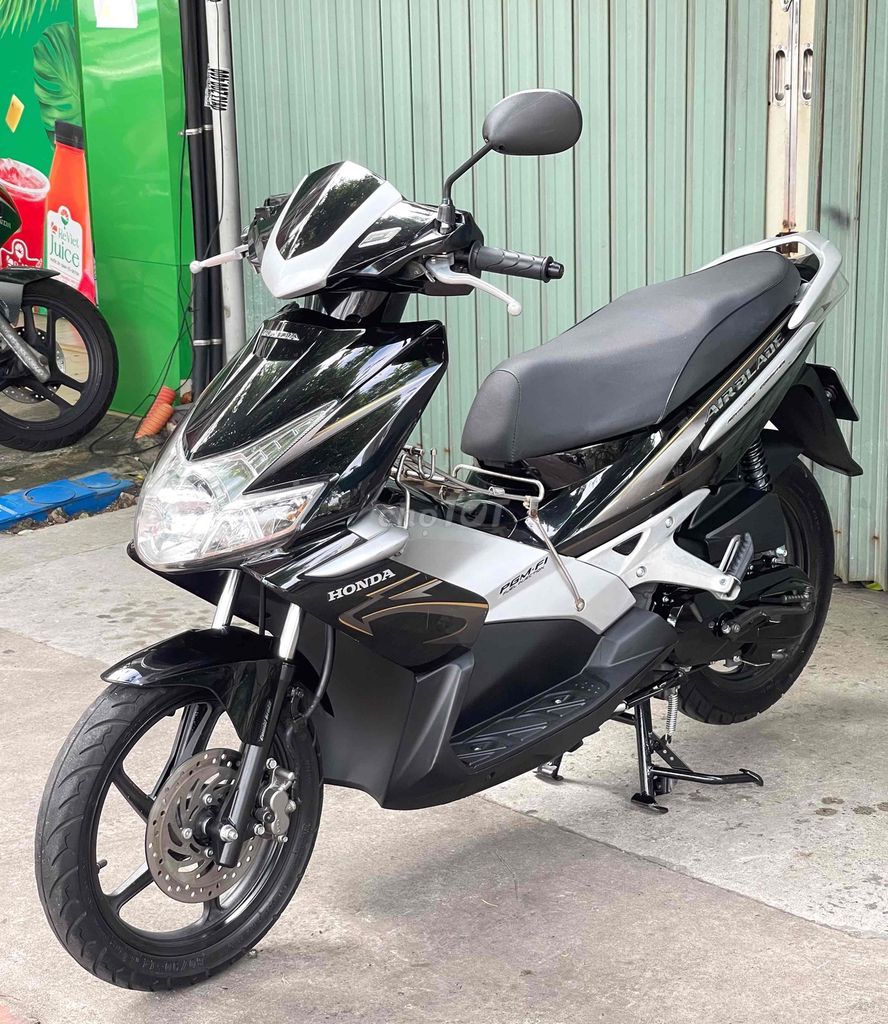 Фото 3: Honda Airblade FI 110/2009