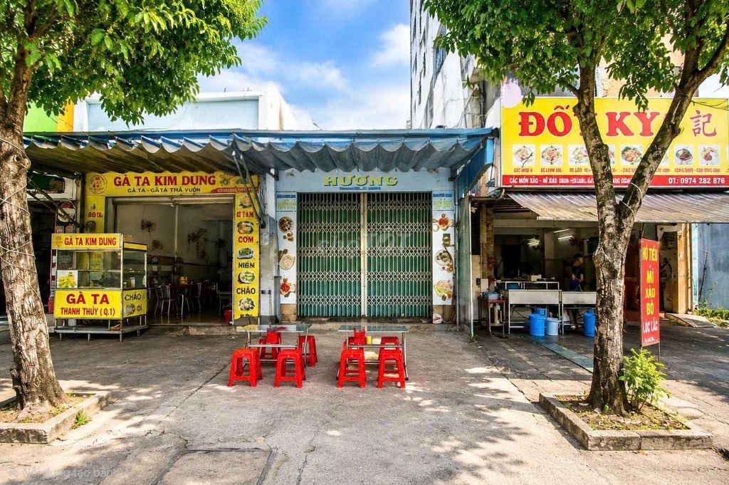 Фото 2: Аренда дома, фасад Tây Thạnh 115m² — зона общепита, услуг