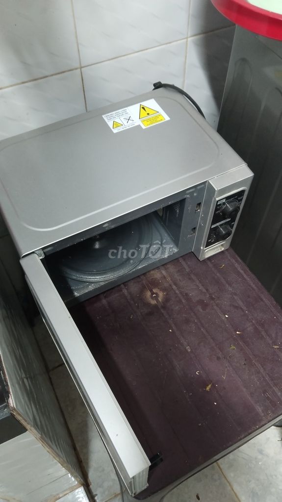 Фото 3: Микроволновая печь Toshiba серебристая, б/у