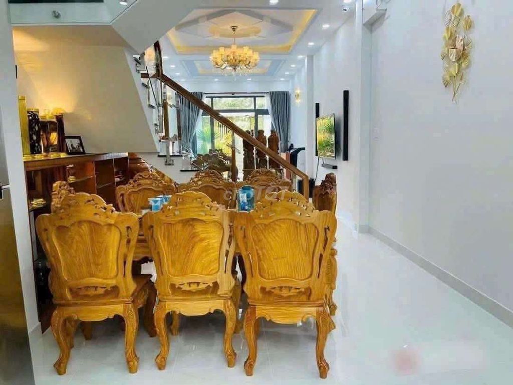 Фото 2: 54 ДОРOGA 4 - LINH TÂY THỦ ĐỨC - ДОМ 3 ЭТАЖА - 106m²