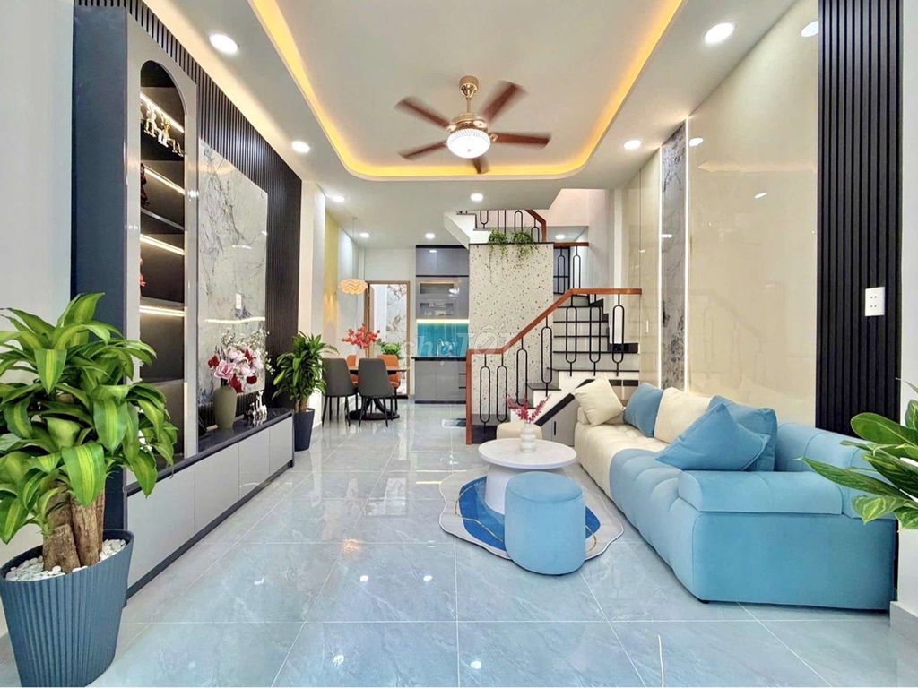 40M2, 2 этажа — рядом с рынком Батьеу — переулок 3 м, светлый