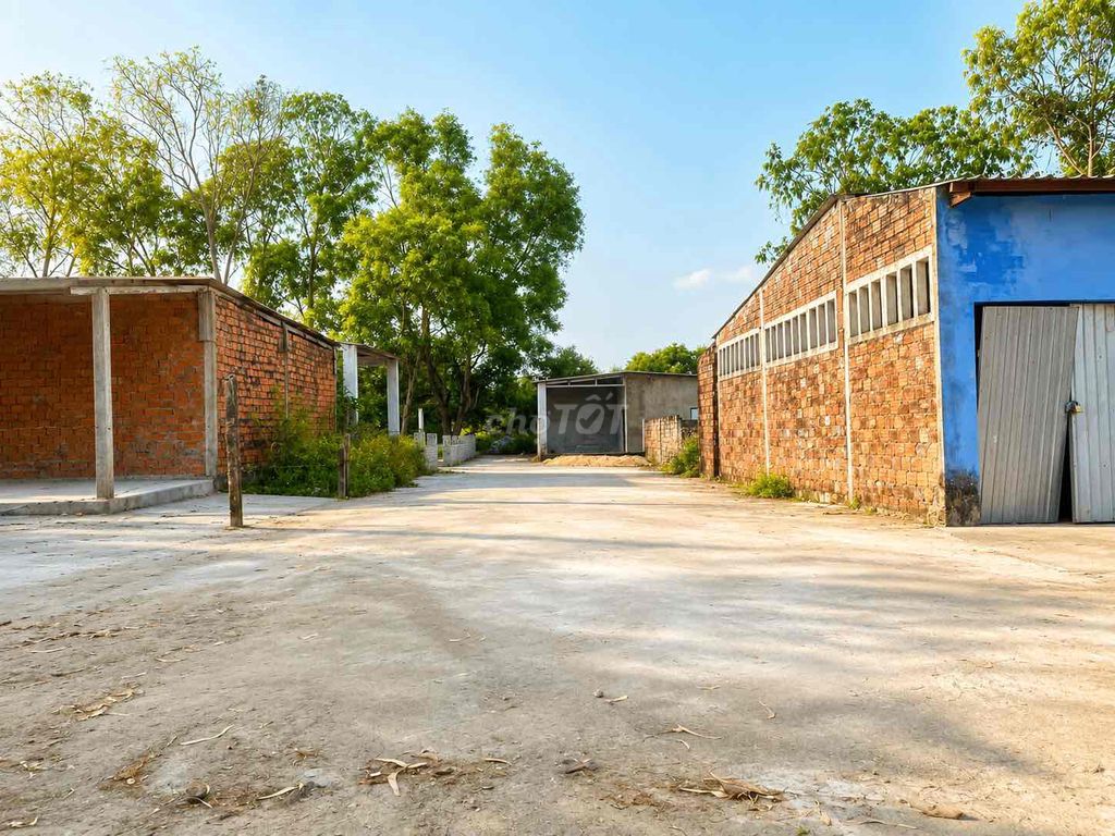 Фото 2: Продажа участка в переулке Лыу Куанг Ву рядом с университетским городком Дананга