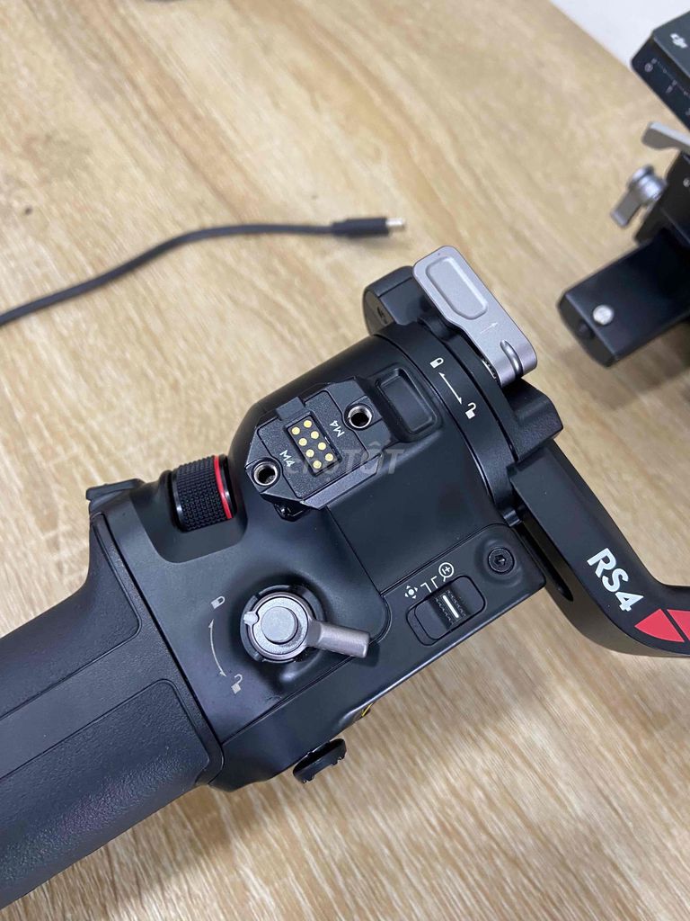 Фото 2: Штатив DJI RS 4 черный, б/у
