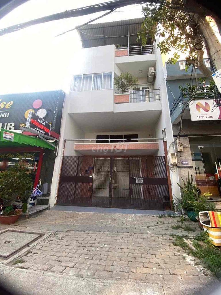 Фото 2: СДАЁТСЯ ДОМ ЦЕЛИКОМ | УЛИЦА 53 Lâm Văn Bền, Р-н 7 • Адрес: P. Tâ
