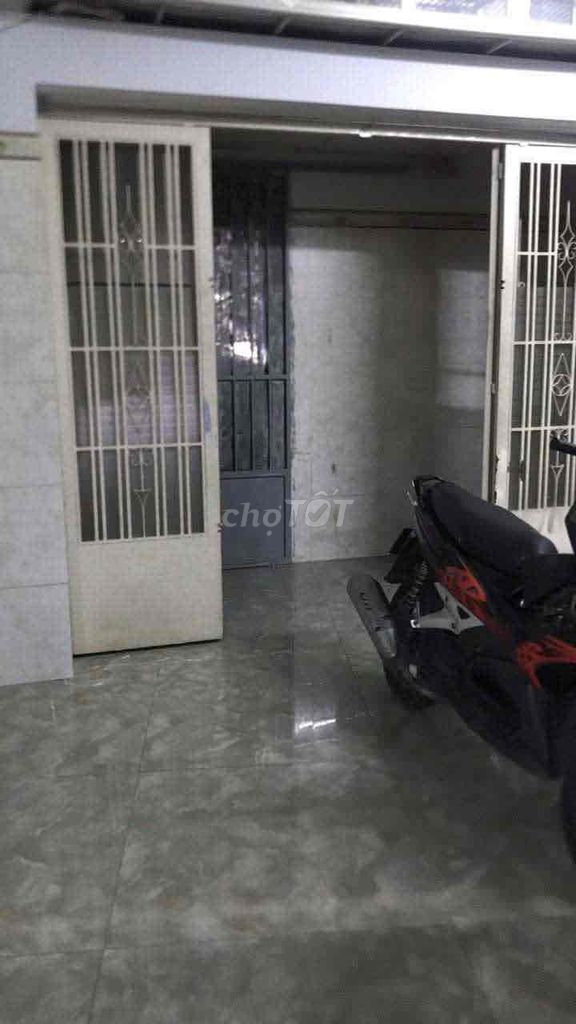 Фото 3: Срочная продажа дома на главной улице Фам Ван Донг