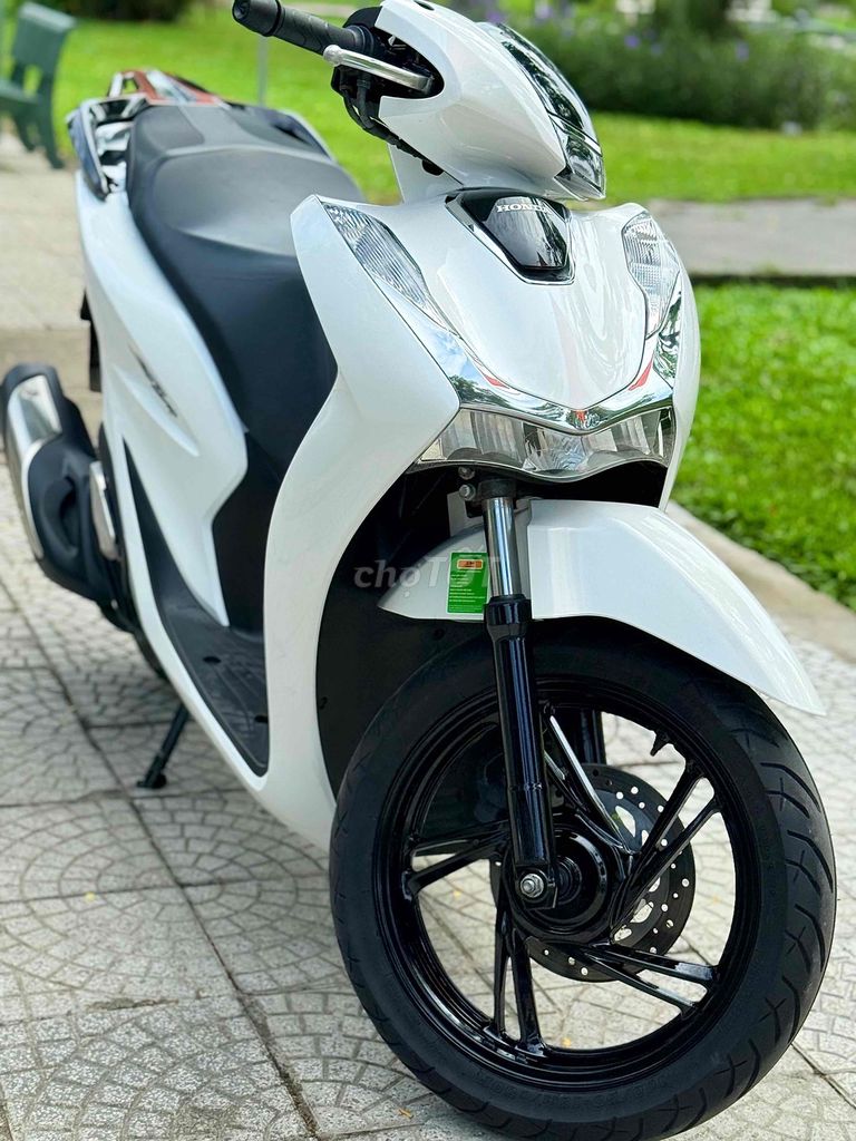Фото 3: Honda SH 125 2022 Белый Вьетнам