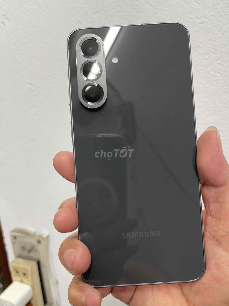 Samsung A56 5G 12/256 черный 99,5% как новый