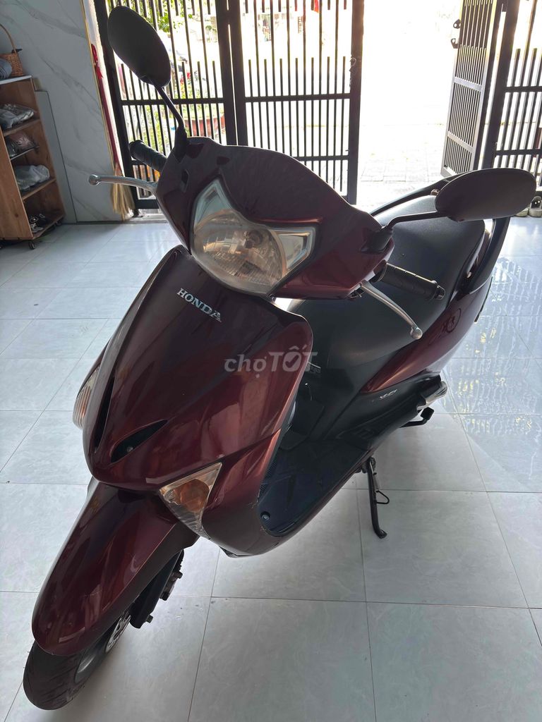 Honda Lead тёмно-красный, скутер