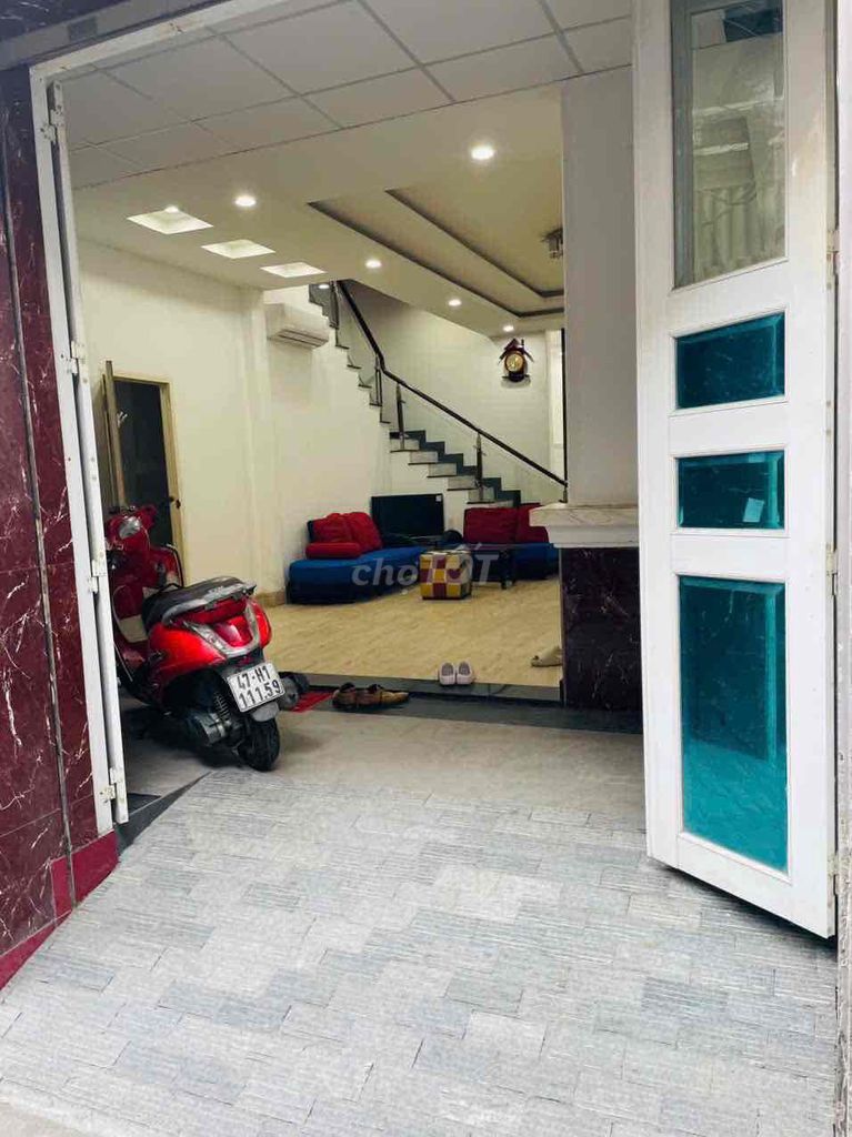 Фото 2: 🏡 Сдается дом с полной меблировкой, 1 этаж + 1 верхний этаж, улица №7, Хиеп Бинь Тянь