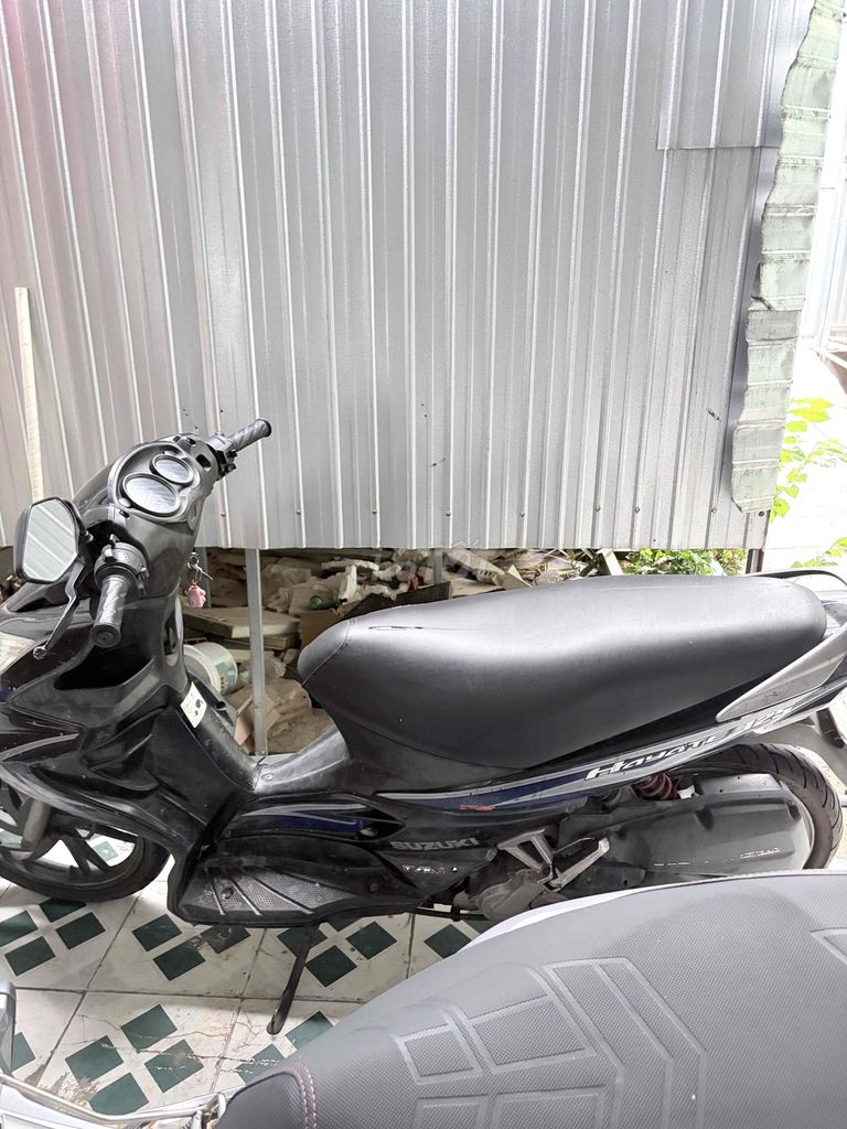Фото 2: Suzuki Hayate 125 Черный