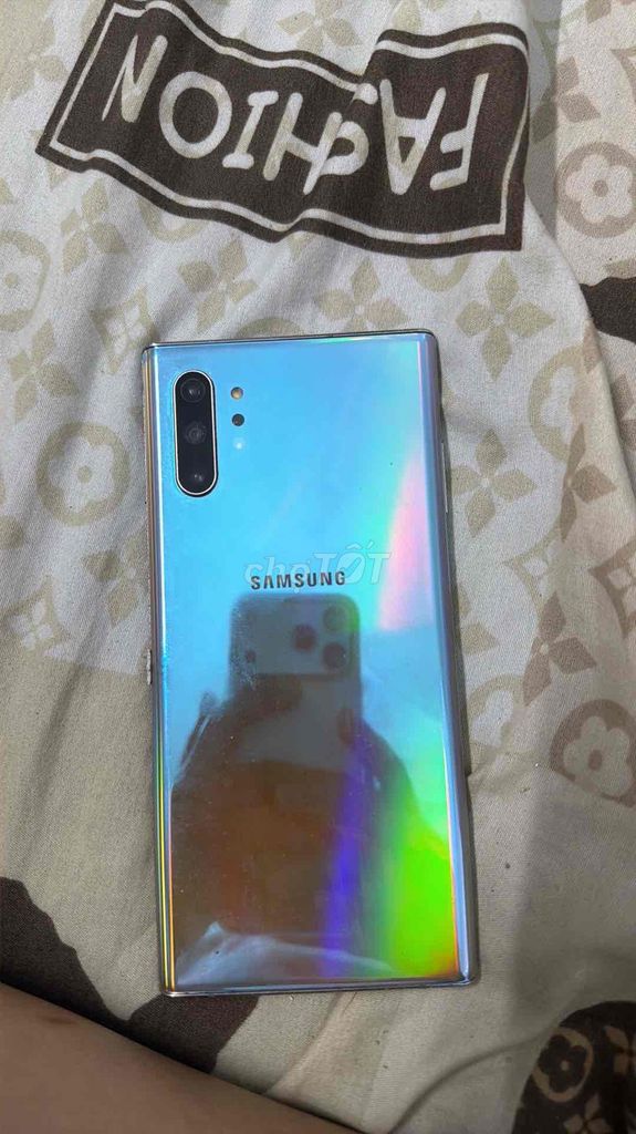 Samsung Galaxy Note 10+ разноцветный, поврежден экран