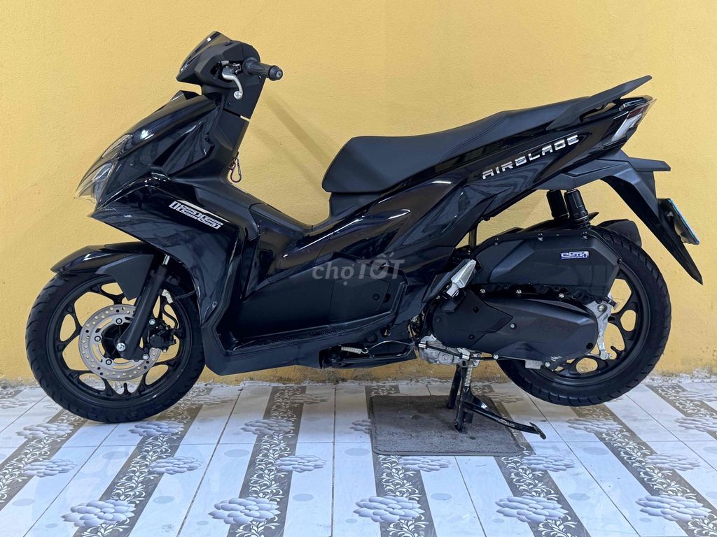 Air Blade 125 2026 Черный глянцевый супер новый 43AC1-216.00