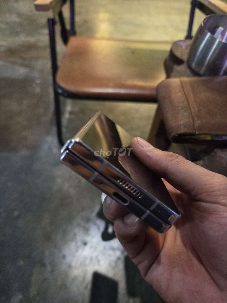 Фото 3: Samsung Fold 5 Белый
