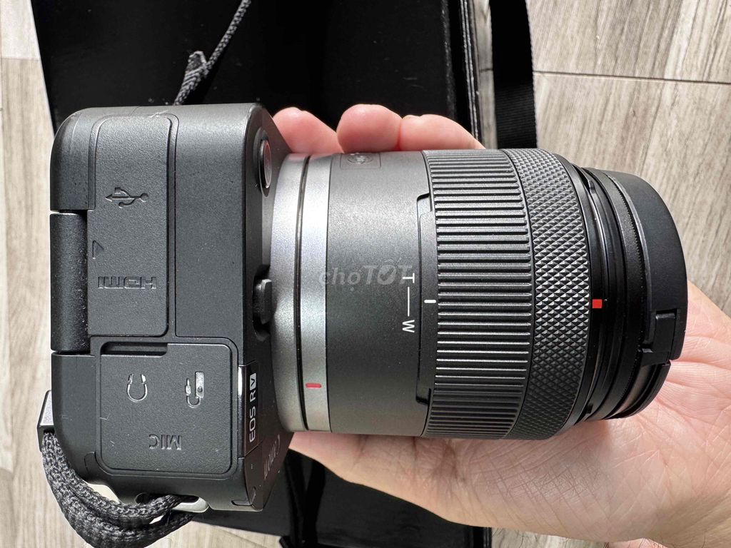 Фото 3: Камера Canon R50V Черная Fullbox