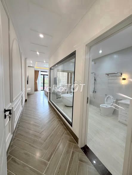Фото 3: Продажа дома 92м², улица Май Хоа Тхон, район 2, Далат, 5 спален, лифт