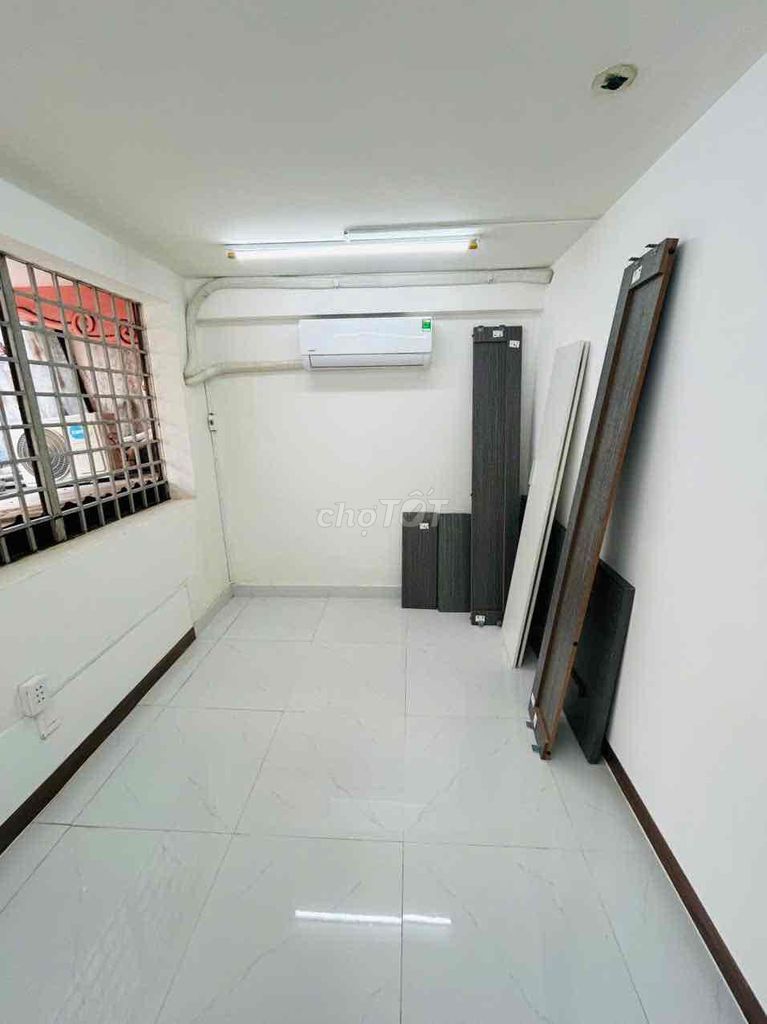 Фото 2: 🔥ОТКРЫТИЕ 2-КОМНАТНОЙ КВАРТИРЫ С ОКНОМ, НЕДОРОГО_ПОЛНАЯ МЕБЕЛИРОВКА_РЯДОМ С МОСТОМ БОНГ