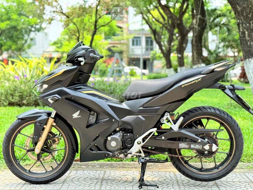 Фото 2: Honda Winner X V4 ABS 2025 Черный 3000 км