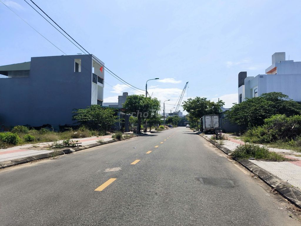 Фото 3: Собственник продает земельный участок Nam Hoa Xuan B2.53, дорога Hoi Kieng 14, цена 3.6 млрд