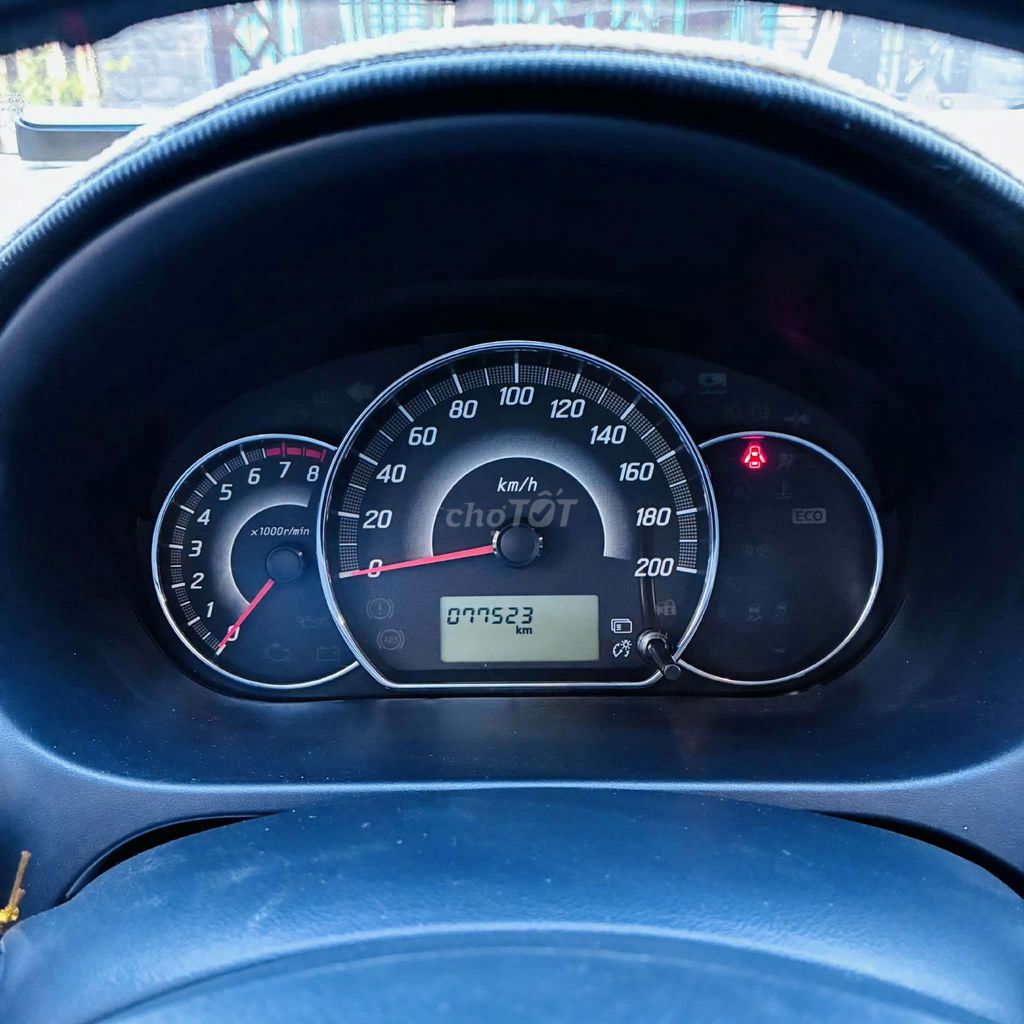 Фото 3: Mitsubishi Attrage CVT 2017 красный