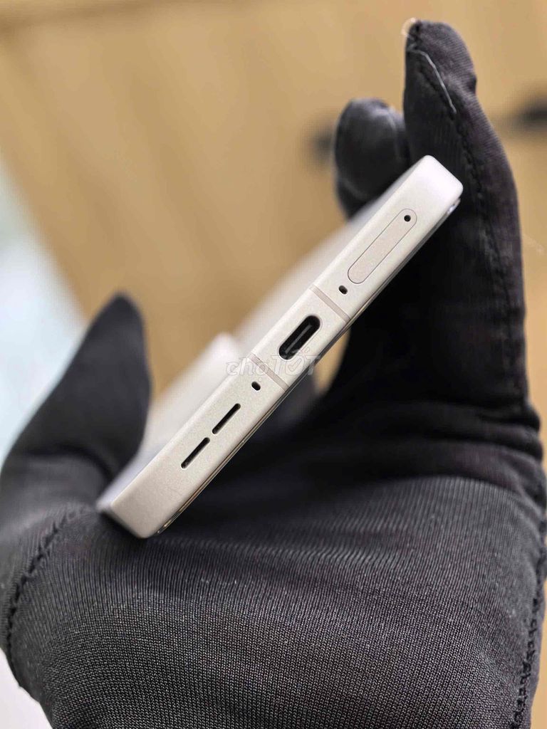 Фото 3: OnePlus 15 256GB Белый Snapdragon 8 Elite Gen 5