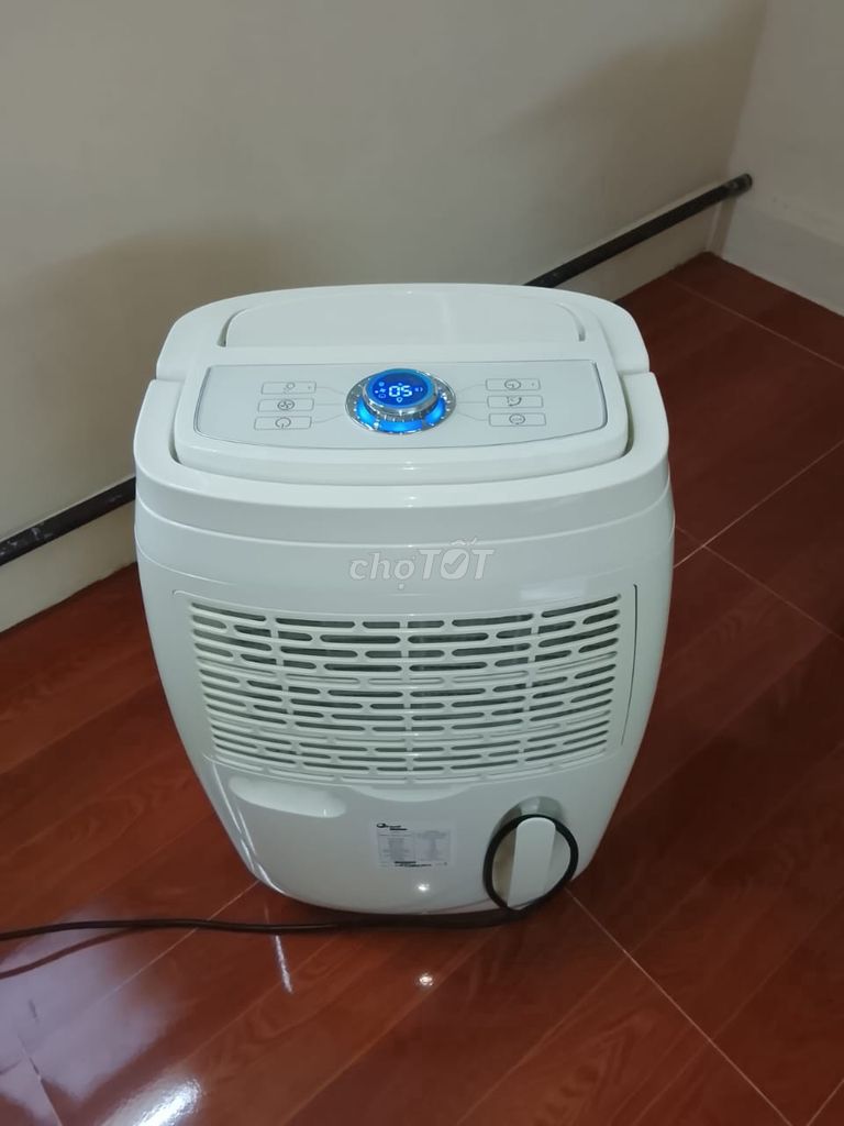 Фото 3: Осушитель воздуха Fujie HM-920EC Белый