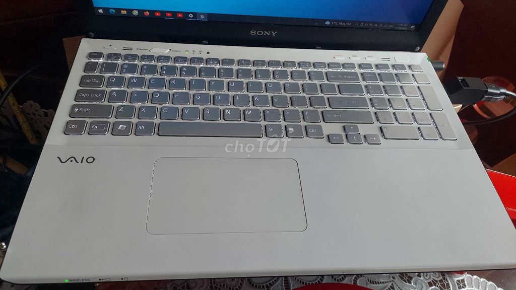 Фото 2: Sony VAIO SVJ20215CHB i5 8GB/128GB SSD