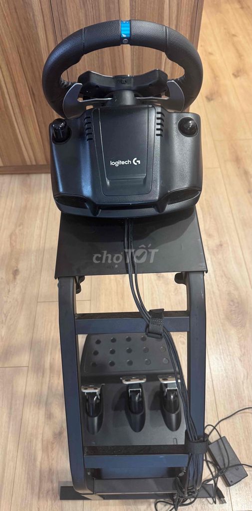 Фото 3: Руль Logitech G29 + стойка