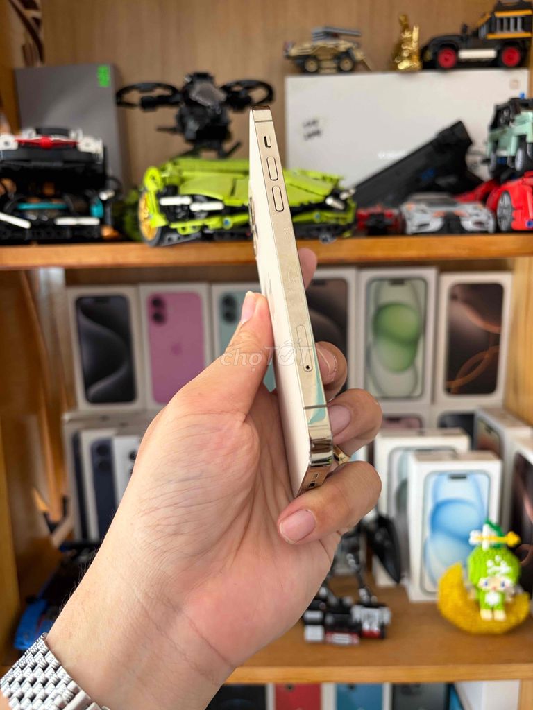 Фото 2: Apple iPhone 12 Pro 128GB Золотой 98%