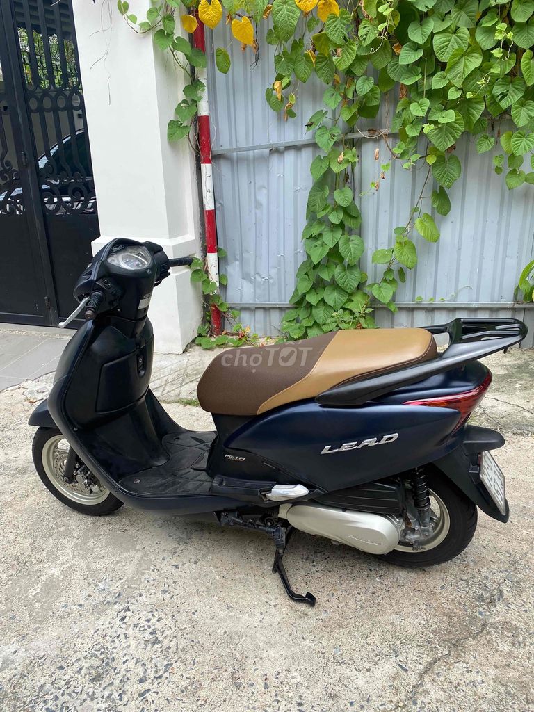 Фото 3: Honda Lead 110 fi сине-черный