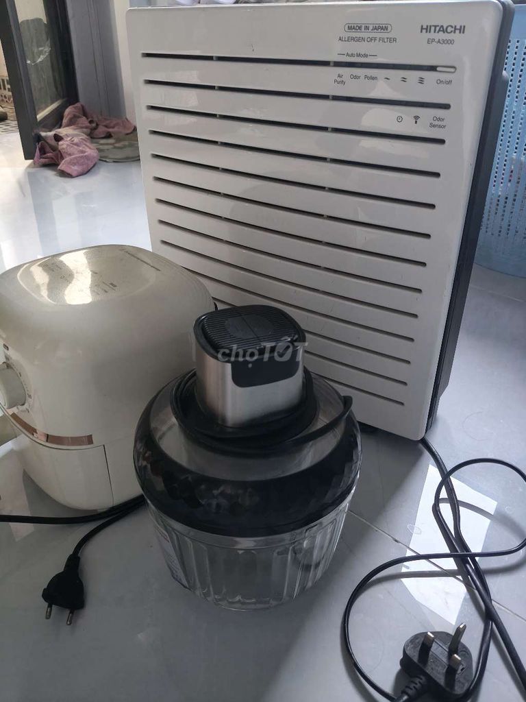 Máy hút mùi Hitachi EP-A3000 Trắng