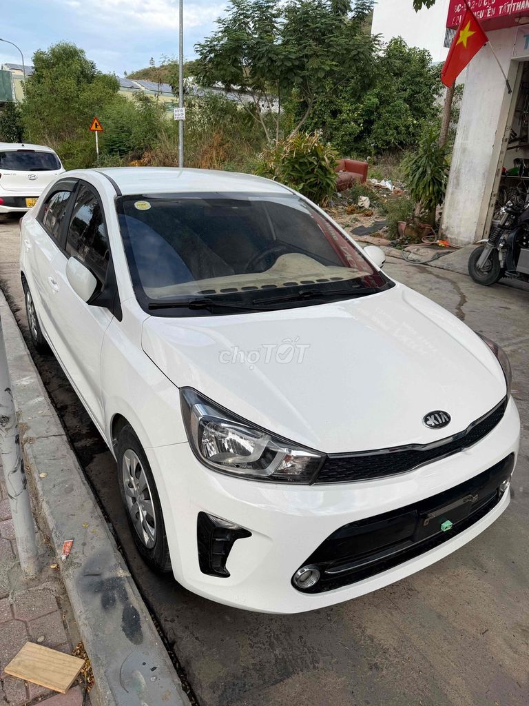 Kia Soluto 2019 механика белый