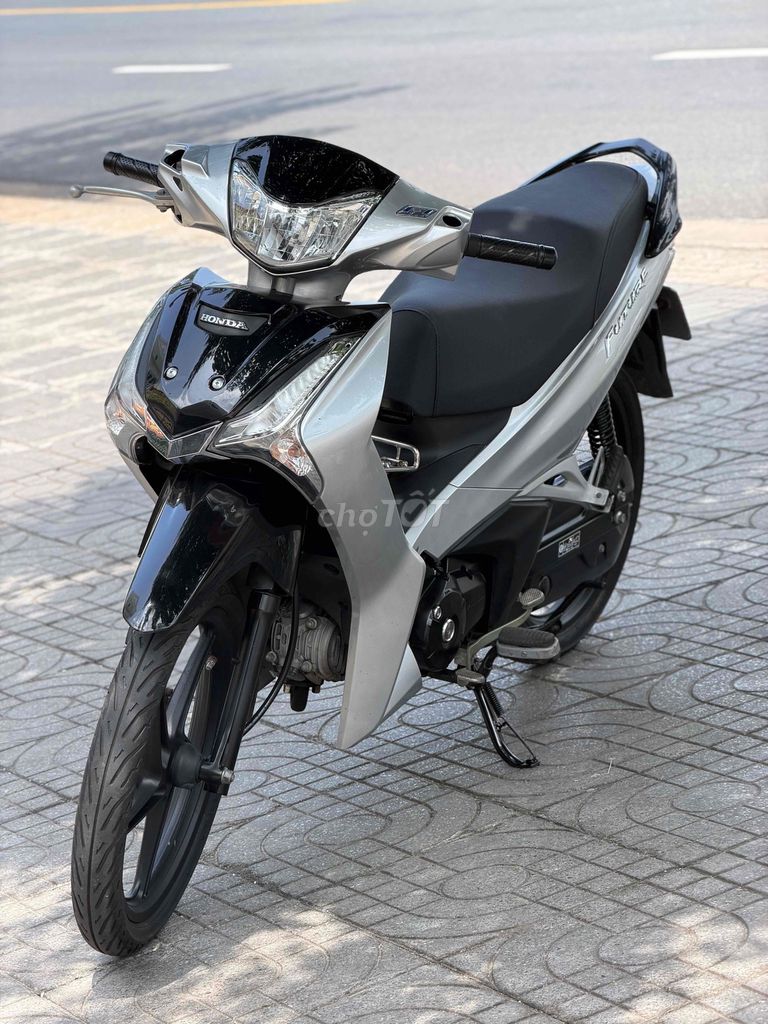 Honda Future 2021 Серебристый Porsche bs Vip 7979