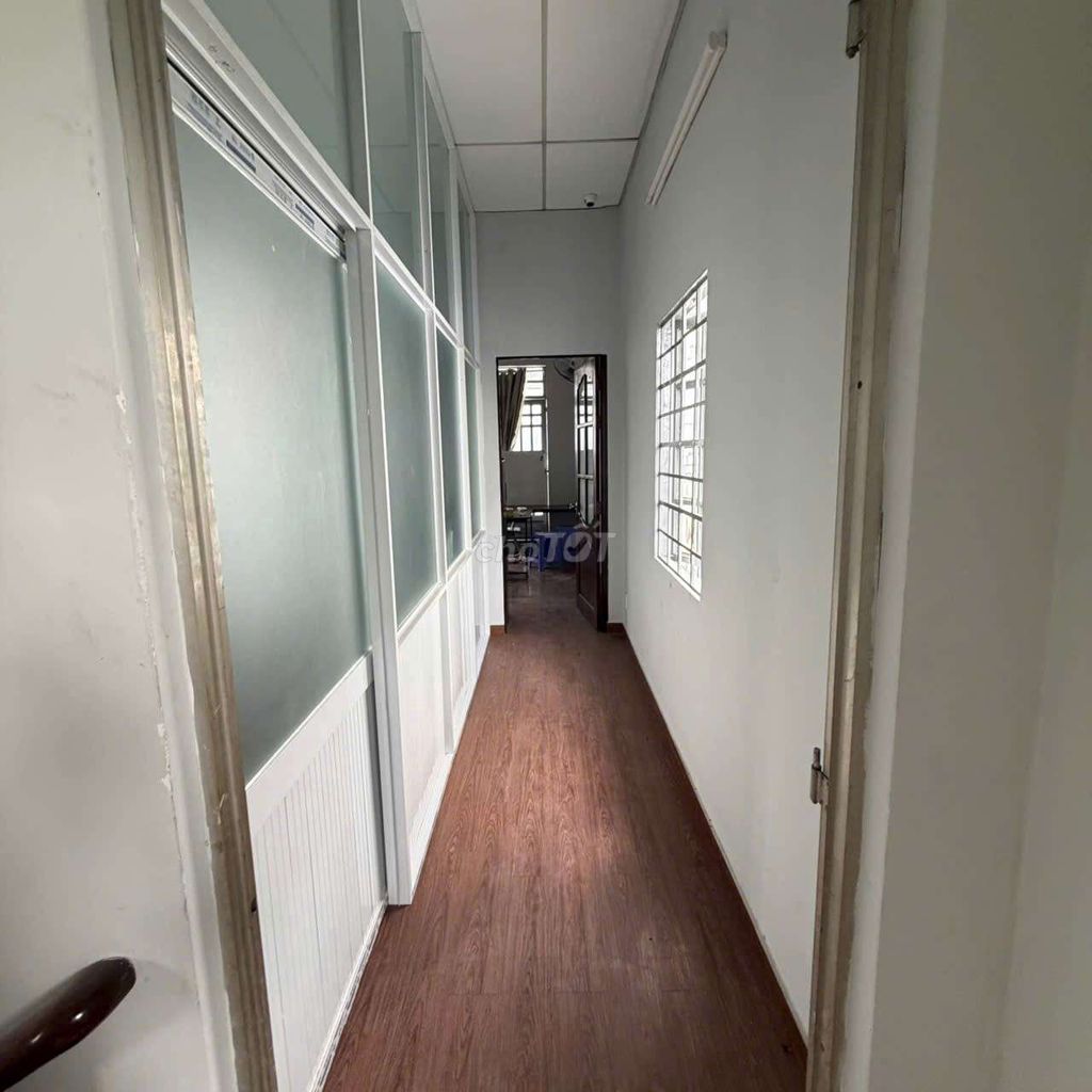Фото 3: Новый склад 900 м², Ан Фу Донг, район 12