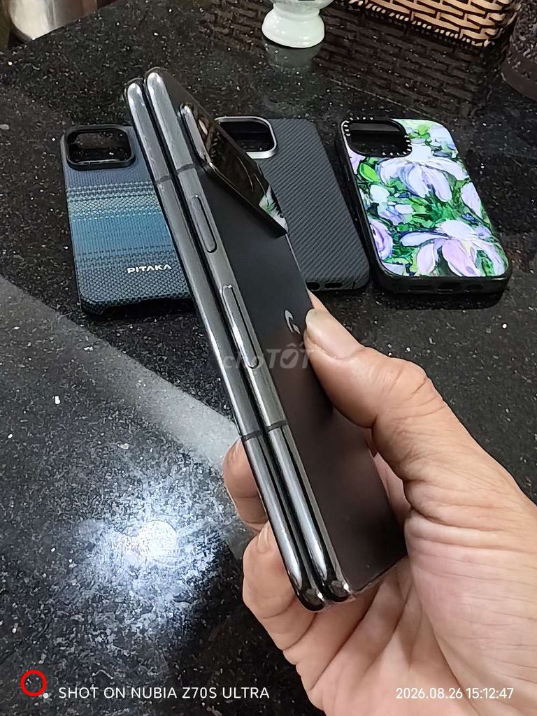 Фото 3: Google Pixel Fold 256GB Черный