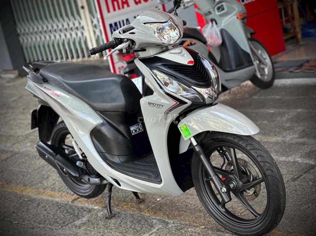 Фото 2: Honda Vision Sport 2023