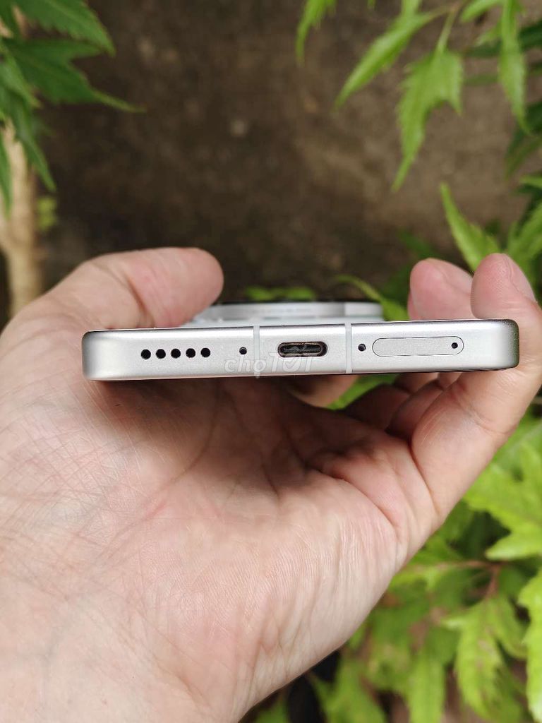 Фото 2: Vivo X300 Ultra