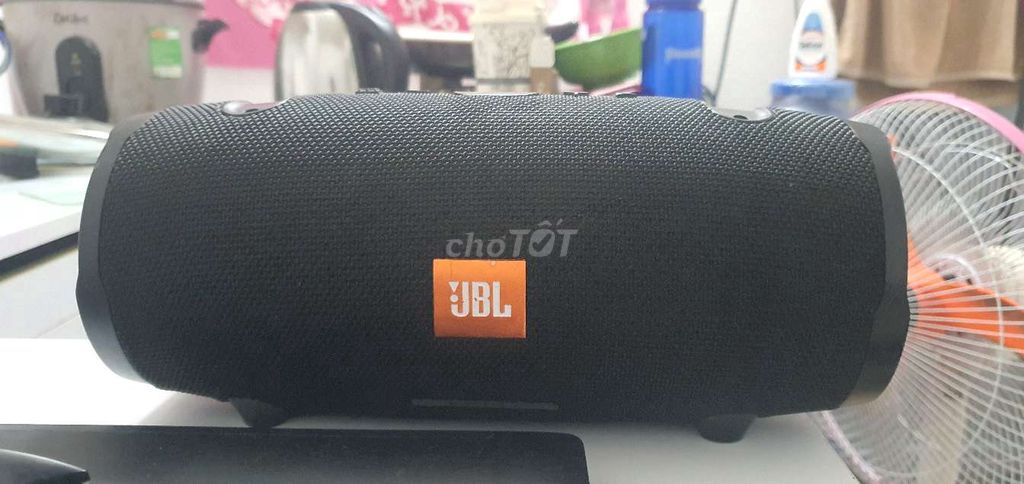 Колонка Bluetooth JBL Черный Корпус