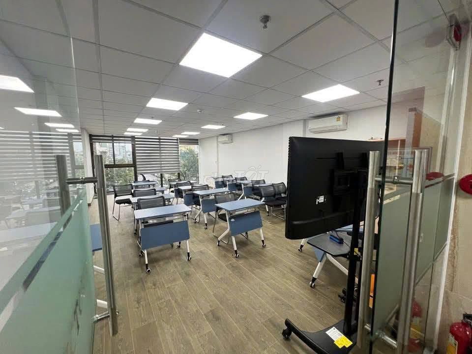 Аренда офиса 95м² на Чан Хынг Дао, Шон Ча, с мебелью