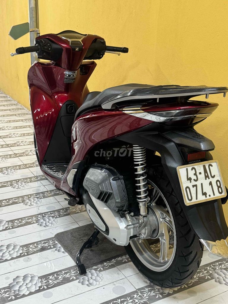 Фото 3: Honda SH 160 2024 Красный 9000 км