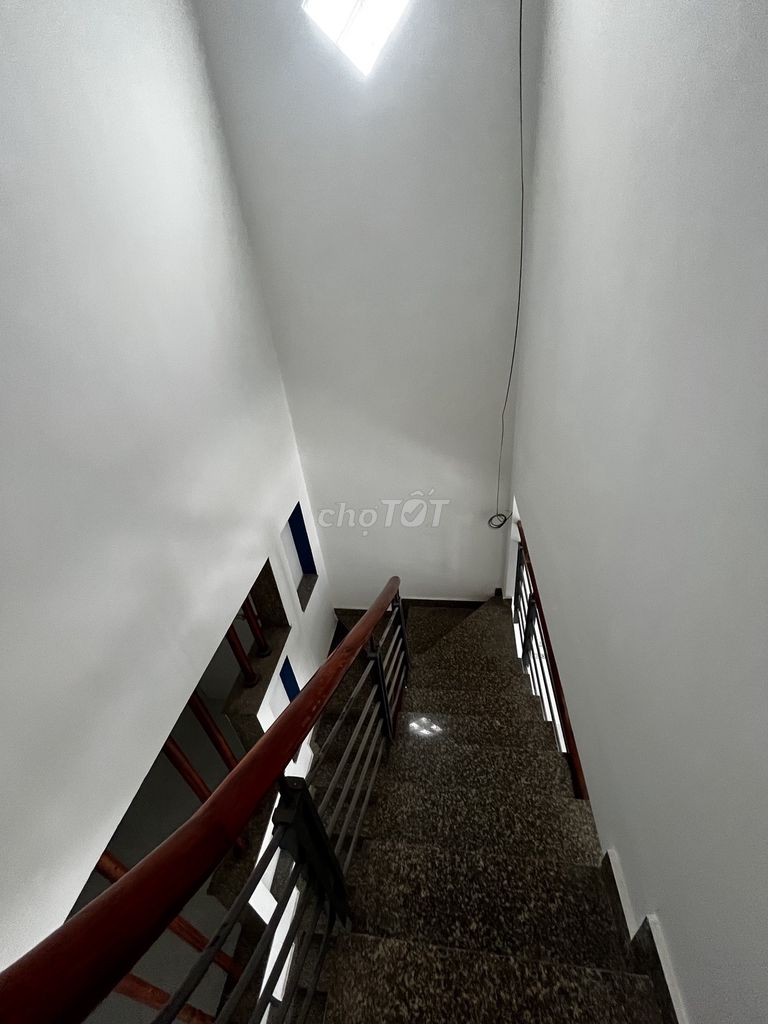 Фото 2: Срочно продаётся дом на улице Льен Кху 4-5, площадь 4м x 11,5м, 1 этаж, цена 4,1 млрд (торг)