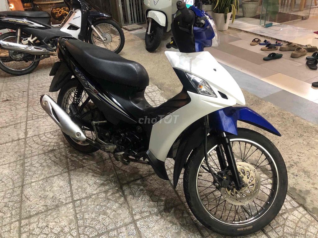 Фото 2: Suzuki Viva 115 Fi бело-синий, механическая коробка передач