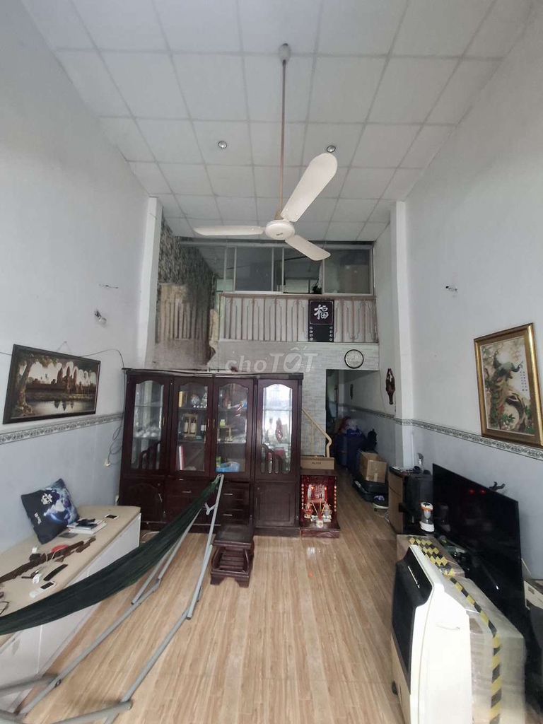 Фото 2: Аренда дома целиком в переулке на улице Фам Тхе Хиен, район 7, округ 8